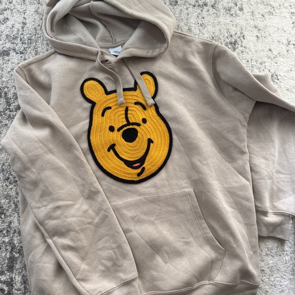 Disney Winnie The Pooh Pullover Fleece Hoodie Sweatshirt Women Sz Large Sand